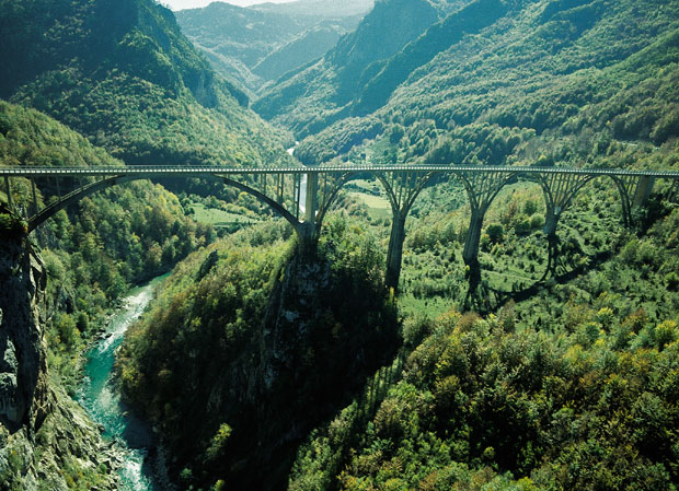 Црногорци жедни на свом извору