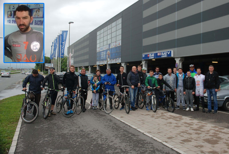 ПОХОД НА ЈАСТРЕБАЦ: Једнаки и на два точка