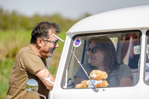 ПИЛОТИ ПРЕДСТАВИЛИ КАДА САЊАМО: Стари хит у новом руху