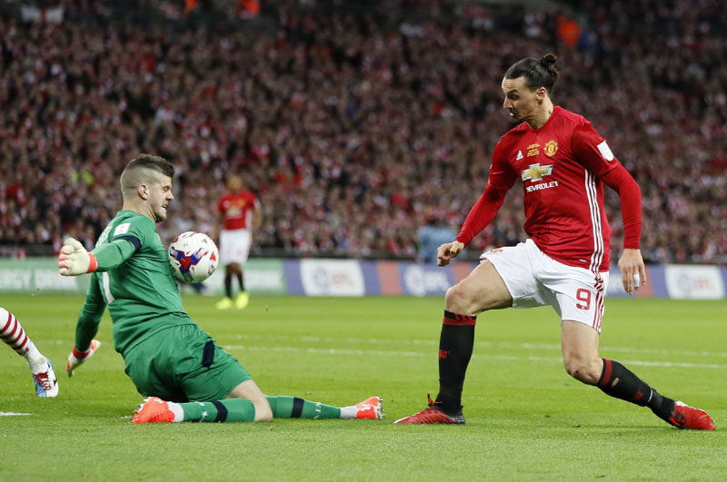 Откривени детаљи уговора Француза и Швеђанина: Погби 200.000, а Ибрахимовићу 435.000 евра сваке недеље!