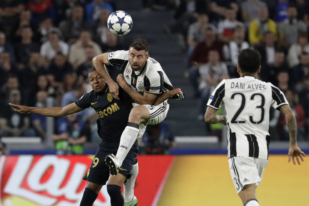 ЈУВЕНТУС ПРВИ ФИНАЛИСТА ЛШ: Еврогол Алвеша за Кардиф