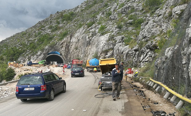 Кроз тунел Мекавец од 1. јуна