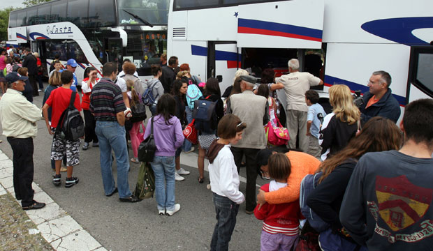 МУП појачава контролу возача и аутобуса који превозе децу на екскурзије