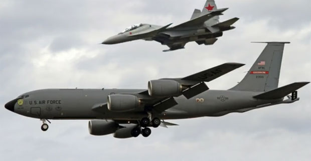 Амерички авиони надлећу руске бродове на Средоземном мору 