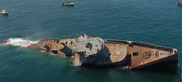 Намерно потопљен брод из филма Савршена олуја (ВИДЕО) 