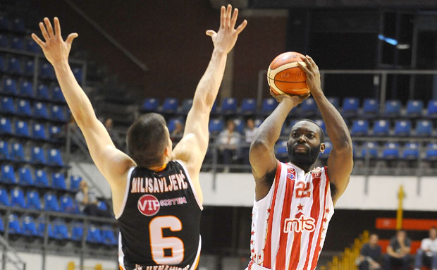 Звезда и даље непобедива, Динамик лак залогај