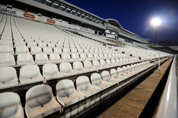 БЕЗ ПУБЛИКЕ КА ТИТУЛИ: Партизан пред празним трибинама дочекује Вождовац