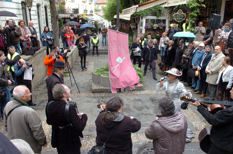 Скадарлији 10 милиона
