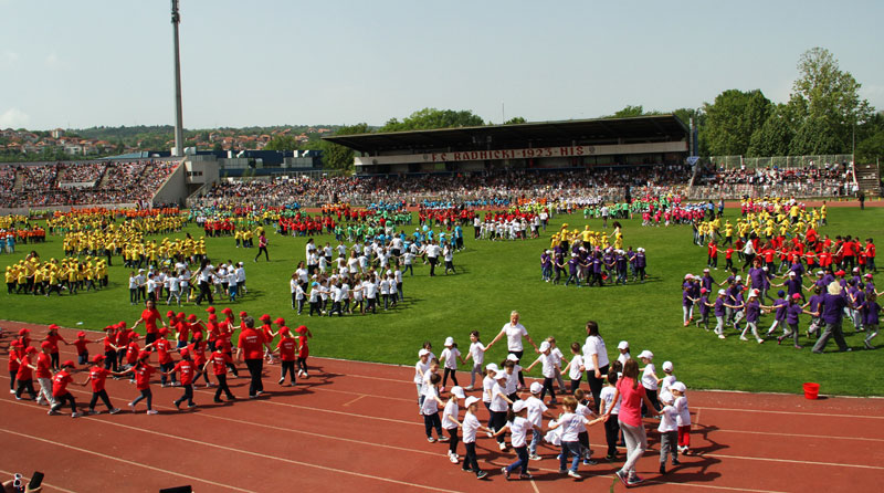 Плесало 3.000 малишана