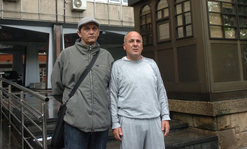 Наставници опет штрајкују глађу