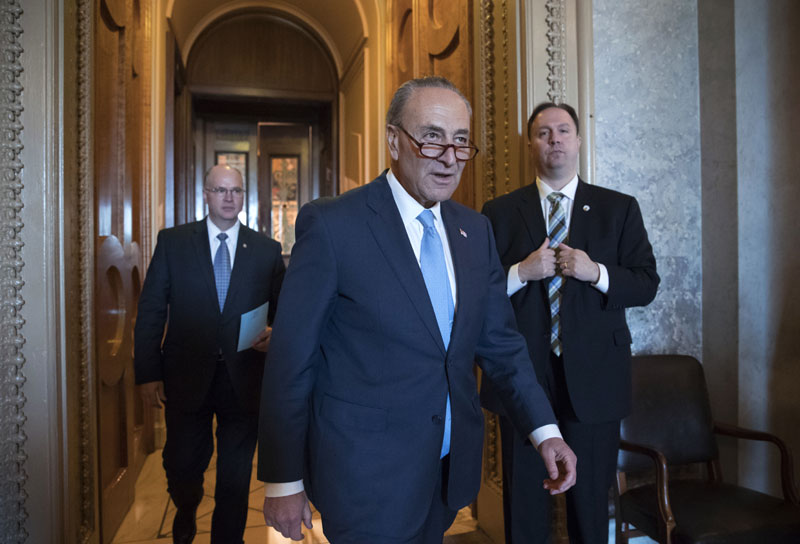 Лидер демократа у Сенату: Можда стопирамо избор шефа ФБИ