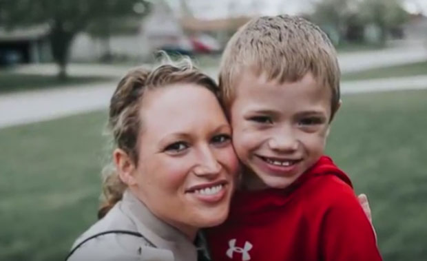 Хумана полицајка донира бубрег дечаку кога је тек упознала (ВИДЕО)