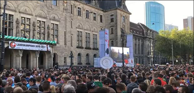 ВИДЕО: Спектакуларна прослава Фејнордове титуеле у Ротердаму