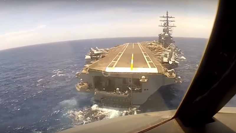 САД ПОЈАЧАВАЈУ ПРИТИСАК: Носач авиона Роналд Реган плови ка Северној Кореји