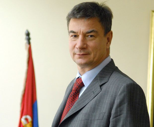 ШПИЈУНКА:  Летеће честитке