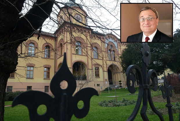 Карловачка гимназија: Покрајина неће школског кандидата за директора