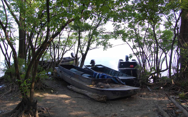 На Дунаву заплењене две тоне нафте