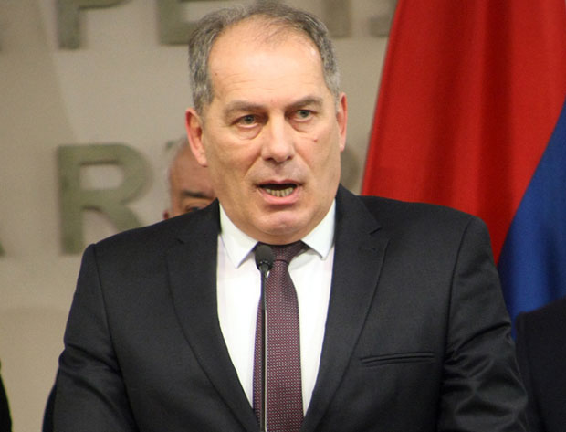 Мектић тврди да од Србије није тражено хапшење Додика