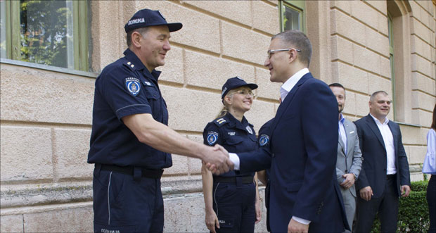 Наша земља безбедна