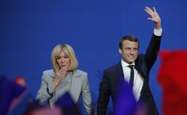 Макрон слави 40. рођендан у дворцу Шамбор