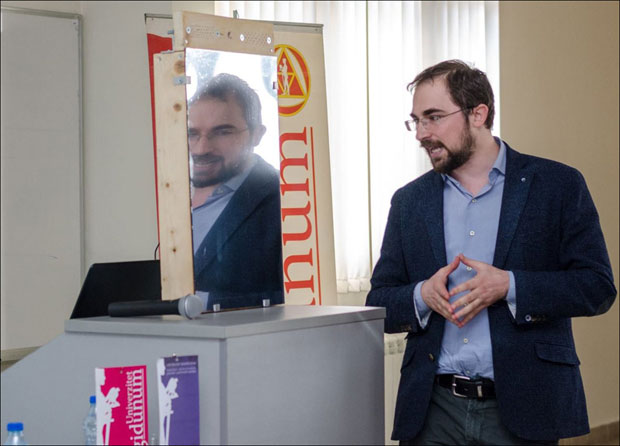 Паметно огледало за боље расположење