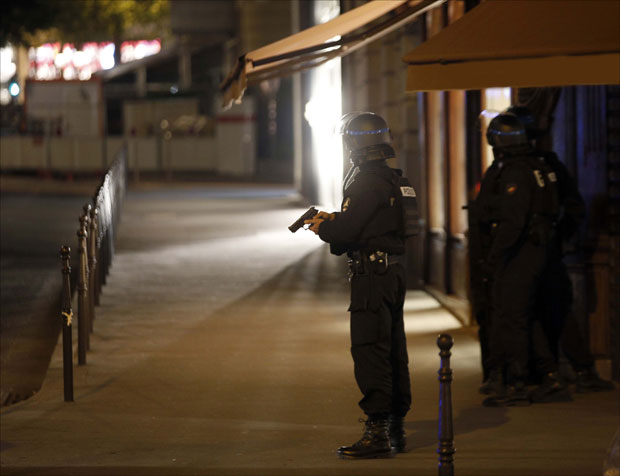 Кан: Публика евакуисана због лажне узбуне