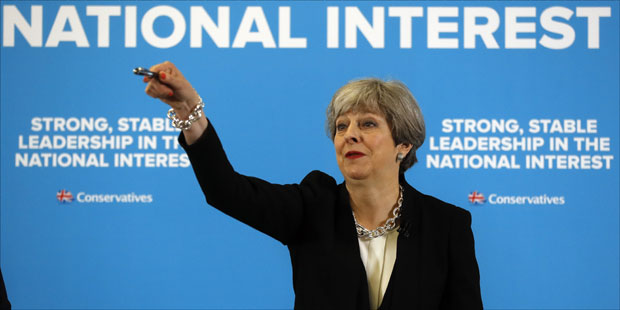  Конзервативци Терезе Меј губе подршку после објаве програма