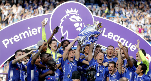 ФОТО: Челси прославио пехар, Тери се опростио, Венгер губитник сезоне