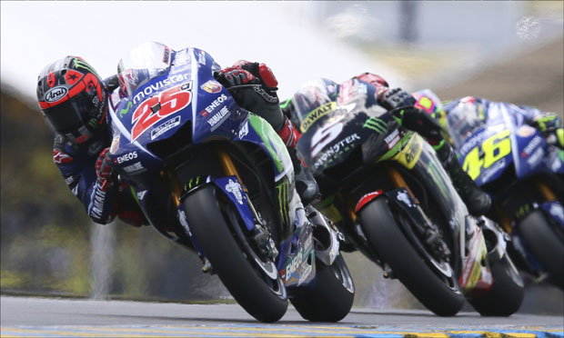 Мото трка у Ле Ману: Тријумф Вињалеса, Роси пао