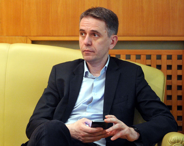 За део опозиције спорно да Гашић буде директор БИА; СПС: Бивши министар одбране може одговорно, озбиљно и посвећено да обавља функцију

