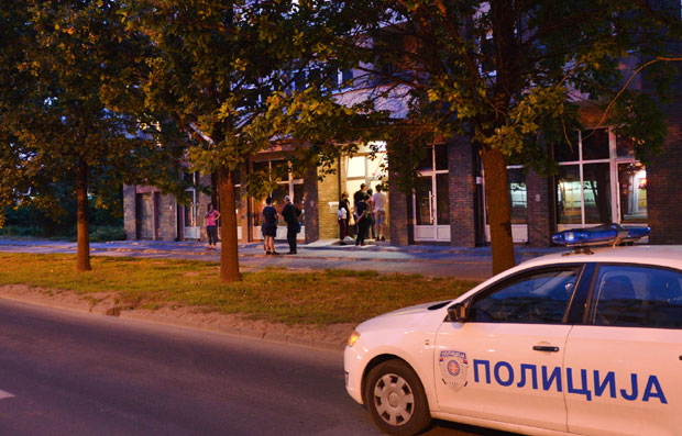 Отети мушкарац нађен повређен у гепеку, ухапшени осумњичени