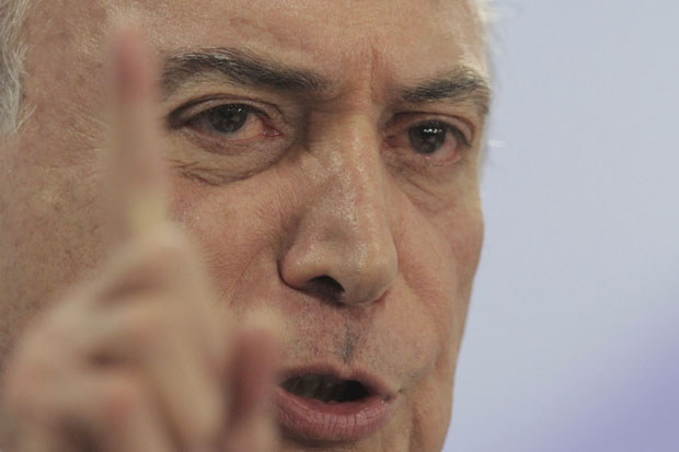 Темер: Збаците ме ако хоћете, оставку не дајем

