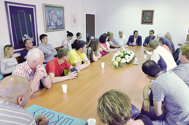 Основци две године у туђим клупама! 