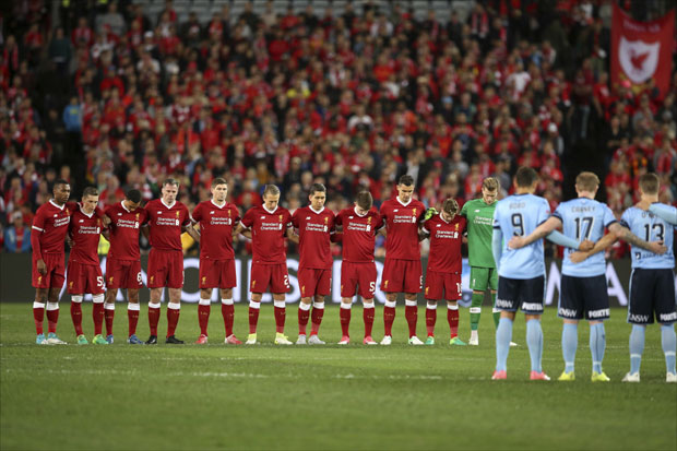 Ливерпул славио у Сиднеју: У црвеном дресу поново Џерард, Карагер, Агер...