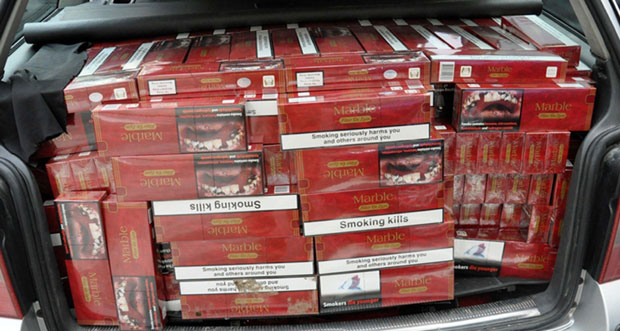 ПРЕСЕЧЕН ШВЕРЦЕРСКИ ЛАНАЦ: Заплењено 18.980 паклица цигарета