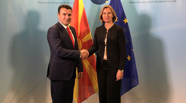 Заев разговарао са Могерини о европској перспективи Македоније; Извињење Вучићу; Премијер: Чекамо и надамо се да ће мандатар и лидер СДСМ одржати реч о Унеску