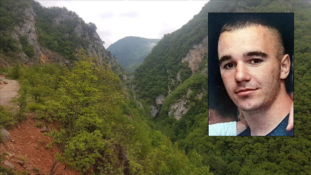 Хтео да узме телефон, па слетео у провалију