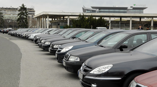 Држава продаје 134 возила