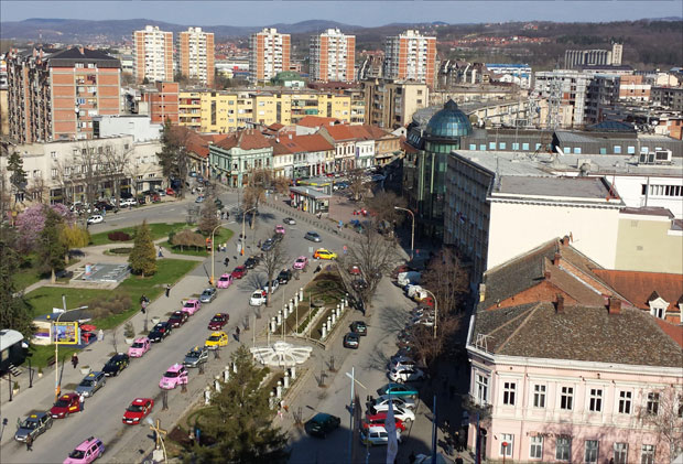 Голи Американац јурио Крагујевчанке