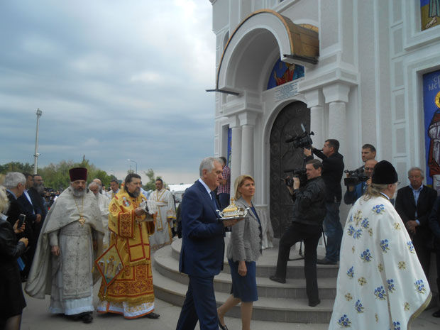 Патријарх освештао Николићеву богомољу(ФОТО)