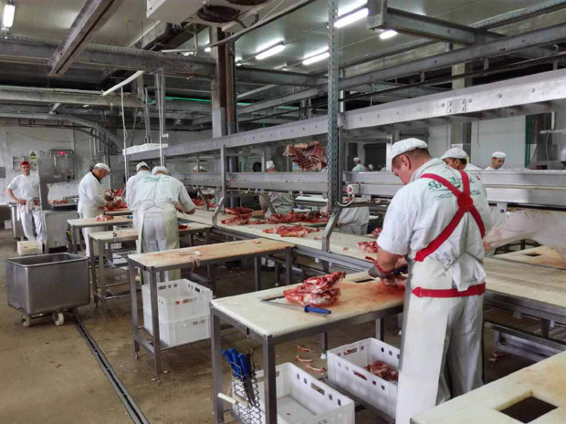 Српска јагњетина на кинеском штапићу