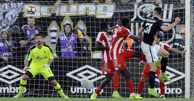 ПЕХАР ОСТАЈЕ У ХУМСКОЈ: Миленковић срушио Звезду за дуплу круну!