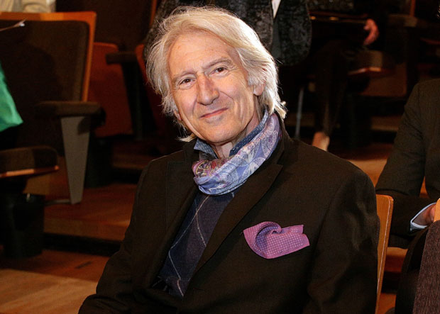 ТЕШКО ЗДРАВСТВЕНО СТАЊЕ ГЛУМЦА: Смоки се још бори за живот!