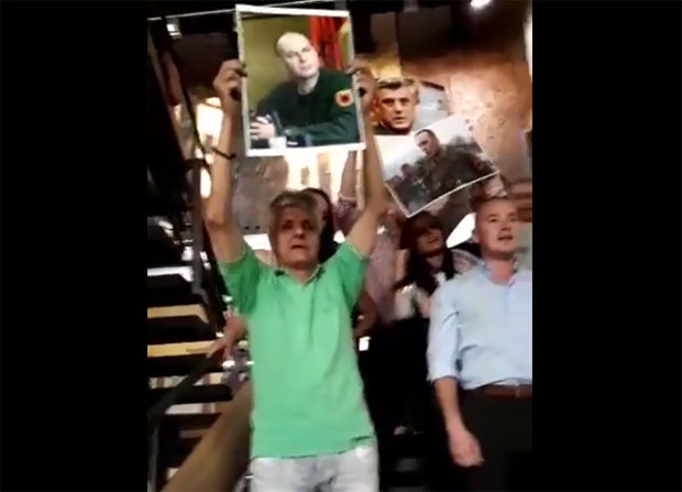 Отварен фестивал Мирдита-добар дан, Заветници протестовали због Атифете Јахјаге