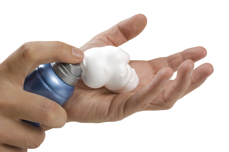 Да кућа заблиста уз - пену за бријање 
