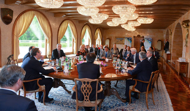 Усвојена Декларација о мирном решавању проблема