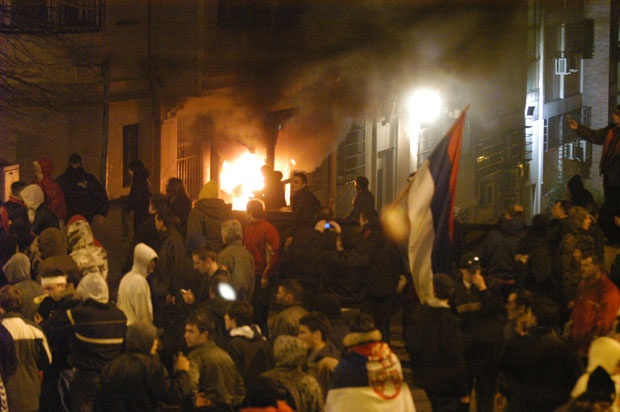 Почетак поновљеног суђења за паљење амбасаде САД