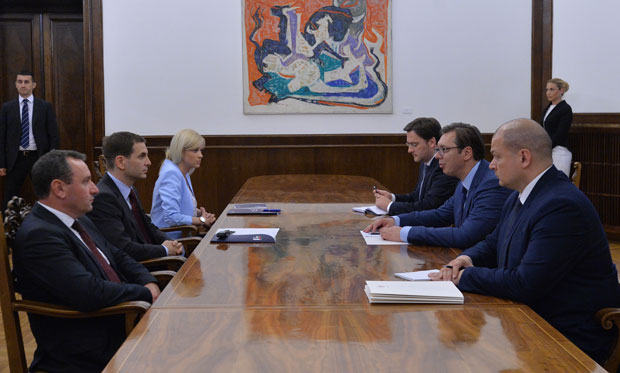 Вучић: Изненађен сам ставовима Српске напредне странке, имаћемо интересантну седницу
