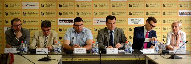 Блокада врха адвокатуре