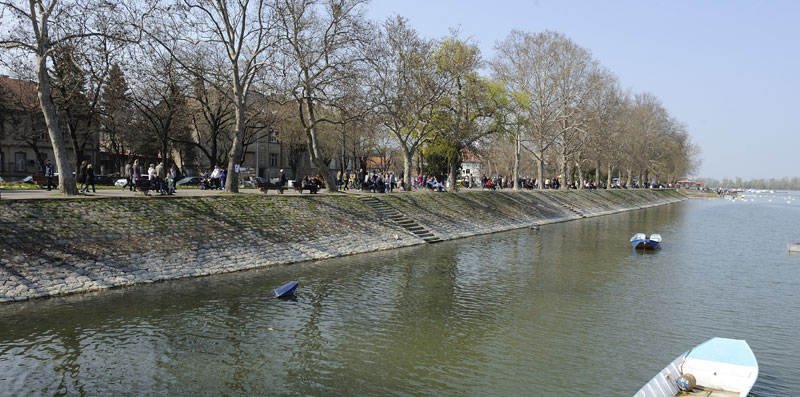 Град продаје парцелу намењену за изградњу спортског центра